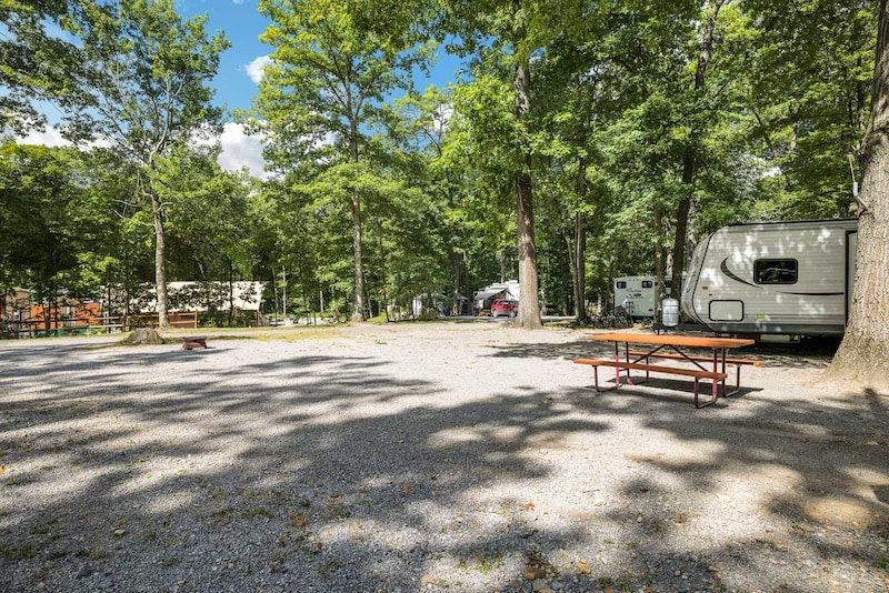 Preferred Premium Back-In RV Site-5